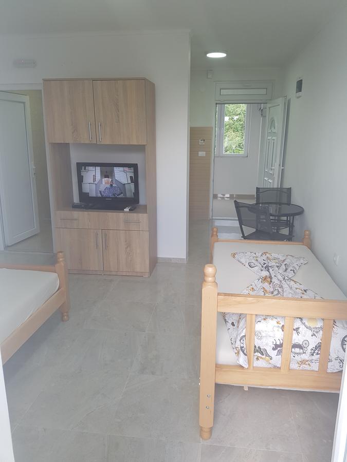 Ebra Apartment *